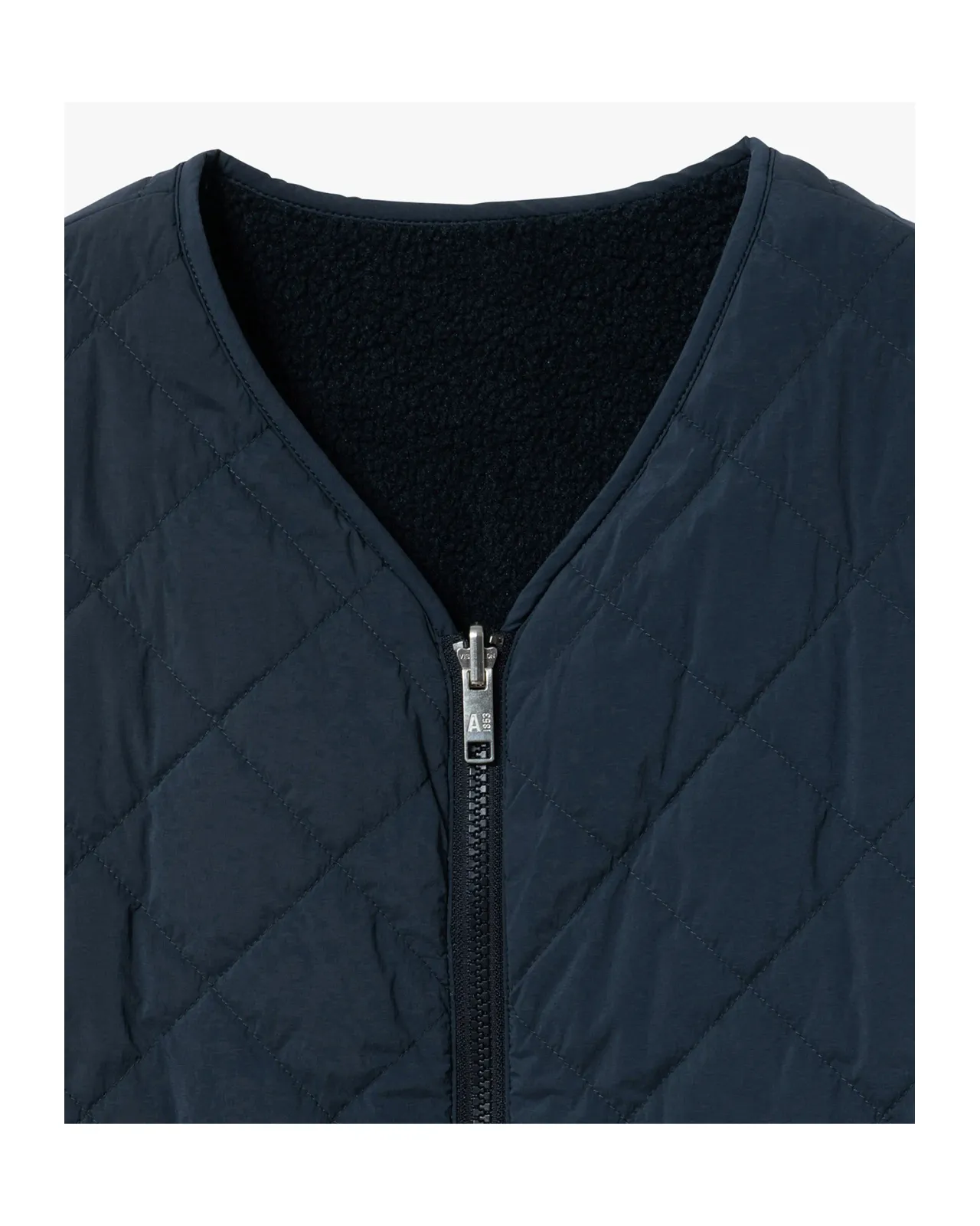 Insulated reversible vest | Matsuya Ginza