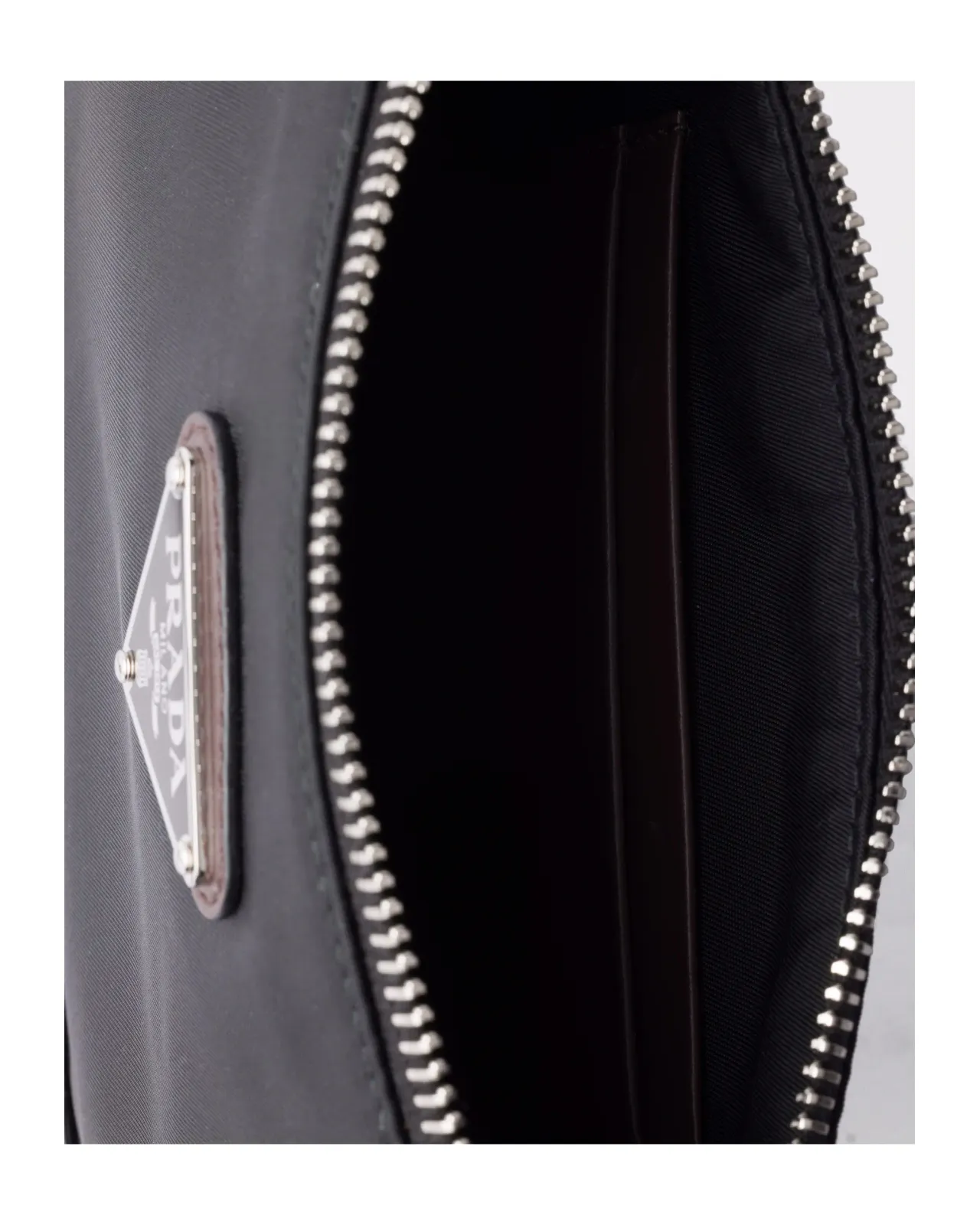 最終値下げ PRADAケース PRADA【入手困難】☆サフィアーノレザー iPhoneケース☆ 全種 (PRADA