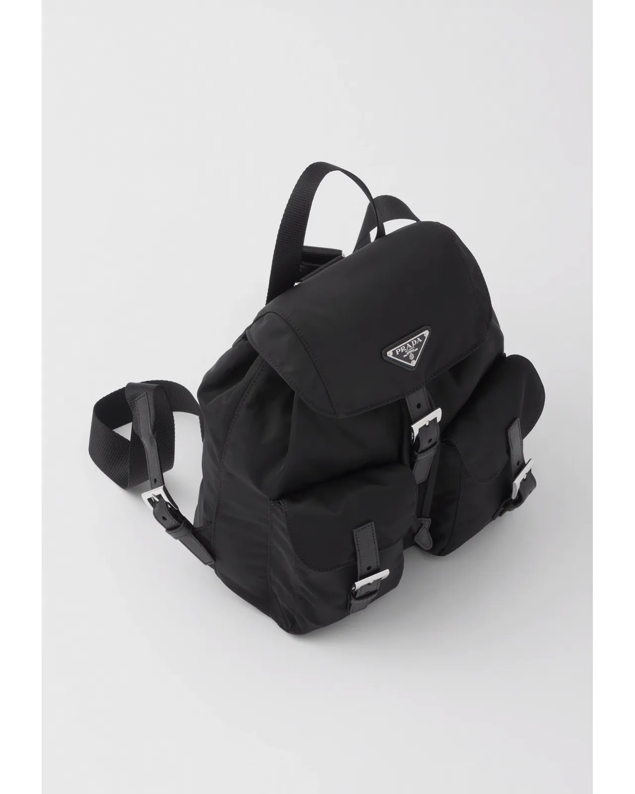 スモール Re-Nylon バックパック 1BZ677 RV44 F0002 V OOO | Matsuya Ginza