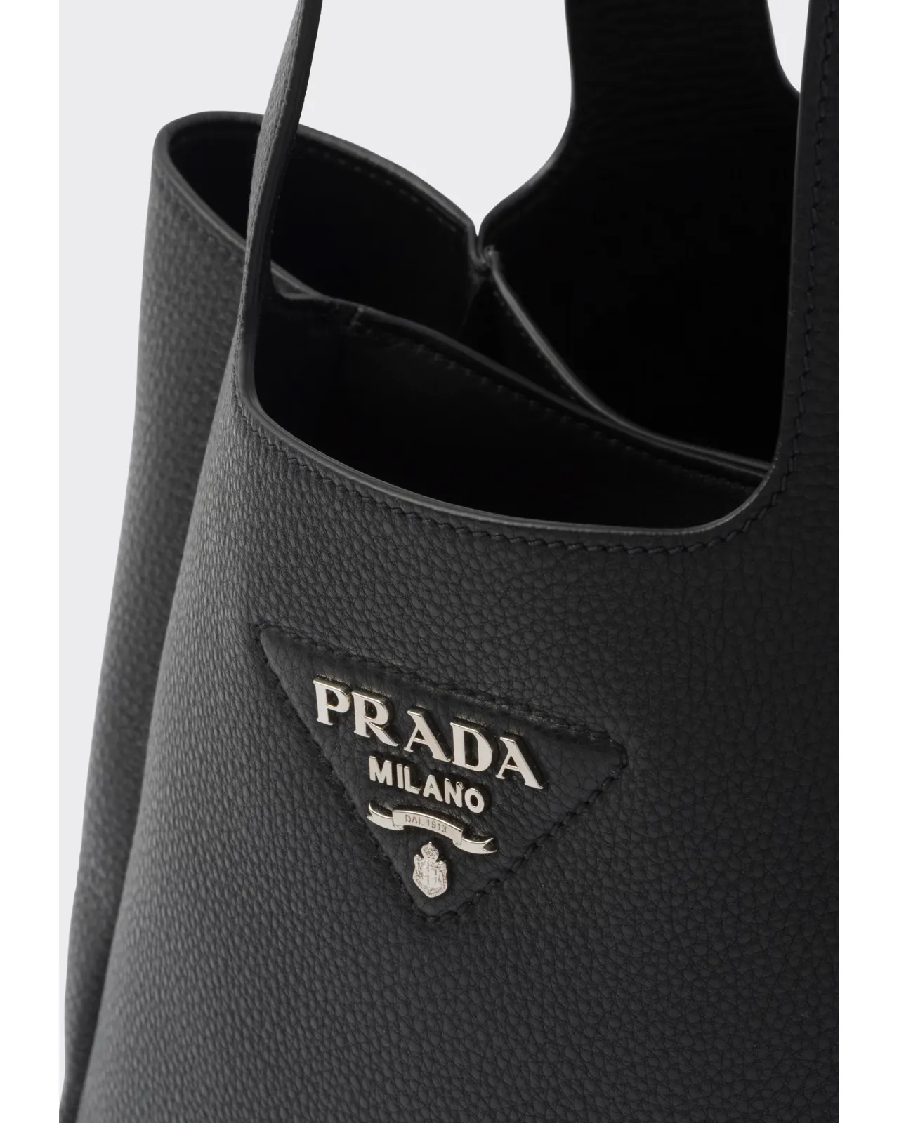 ヴィッテロダイノソフトレザー ミディアム トートバッグ 1BG335 2DKV