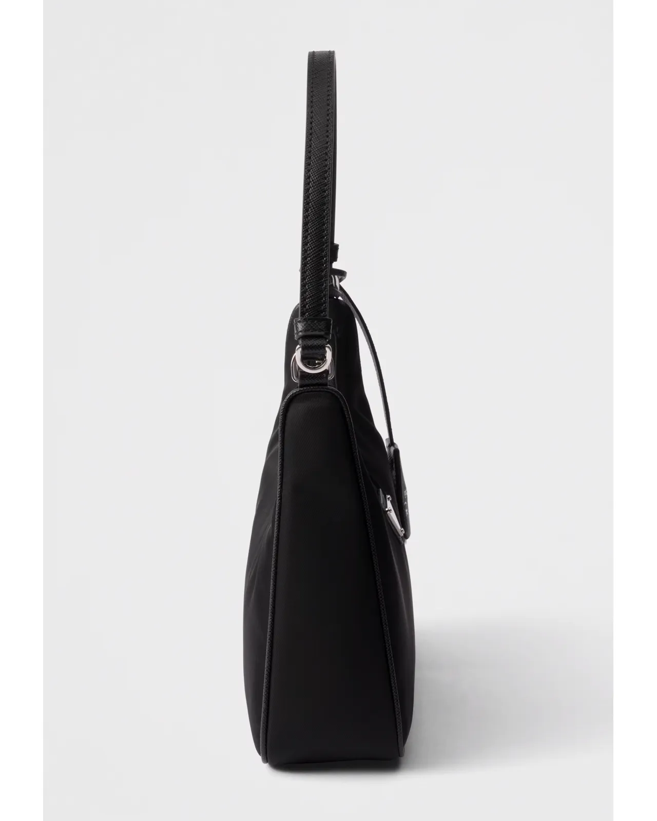 プラダRe-Edition 2005Re-Nylonミニバッグ プラダ Re-Edition 2005 Re-Nylon ミニバッグ(X248G031)｜阪急