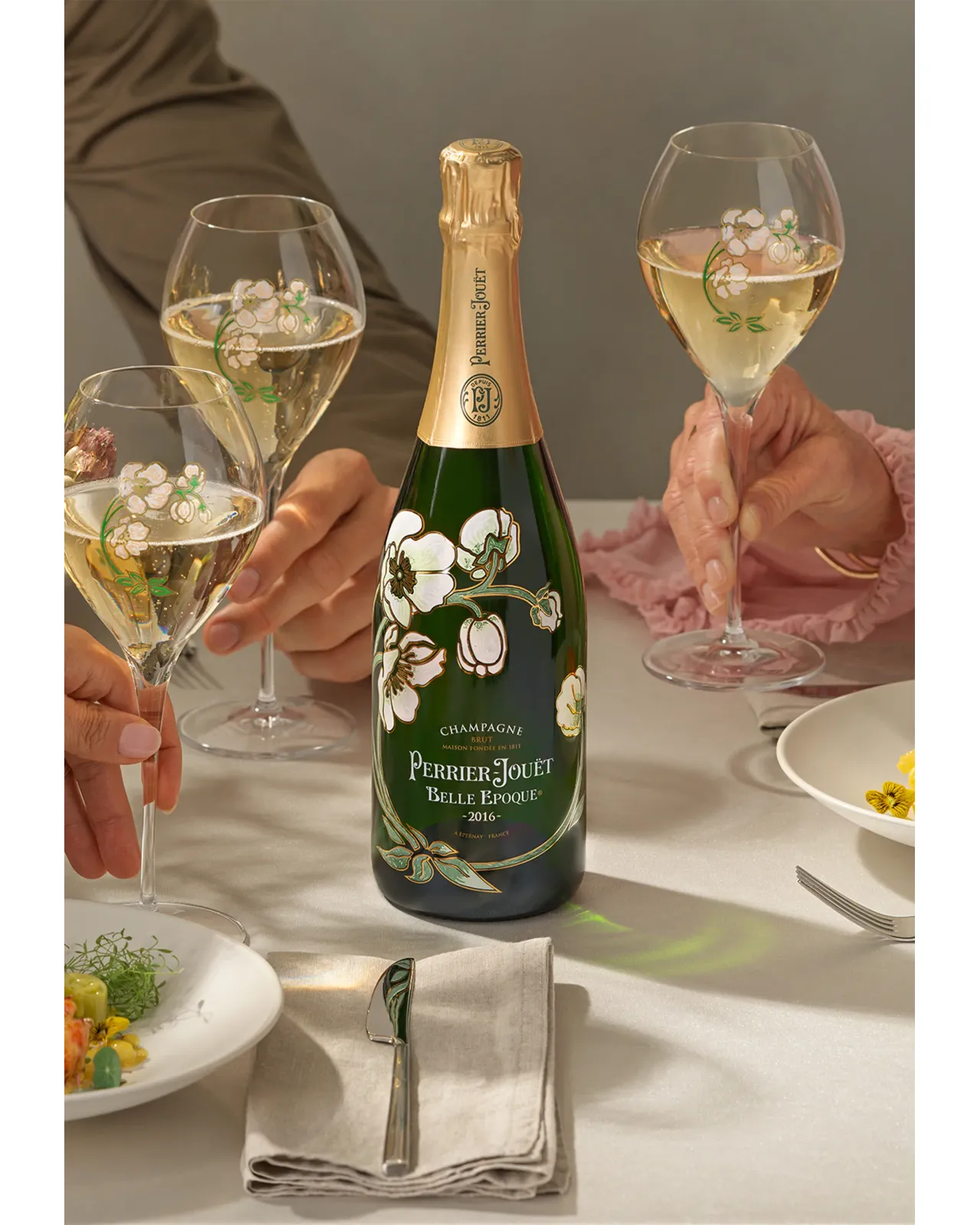 ペリエ ジュエ ベル エポック 2016 ギフト箱入り 750ml | Matsuya Ginza