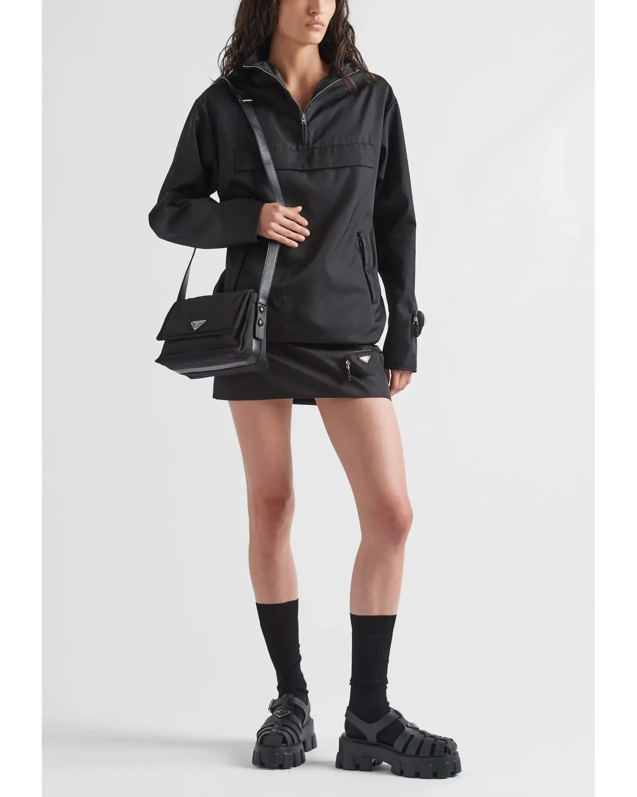 スモール パデッド Re-Nylon ショルダーバッグ | Matsuya Ginza