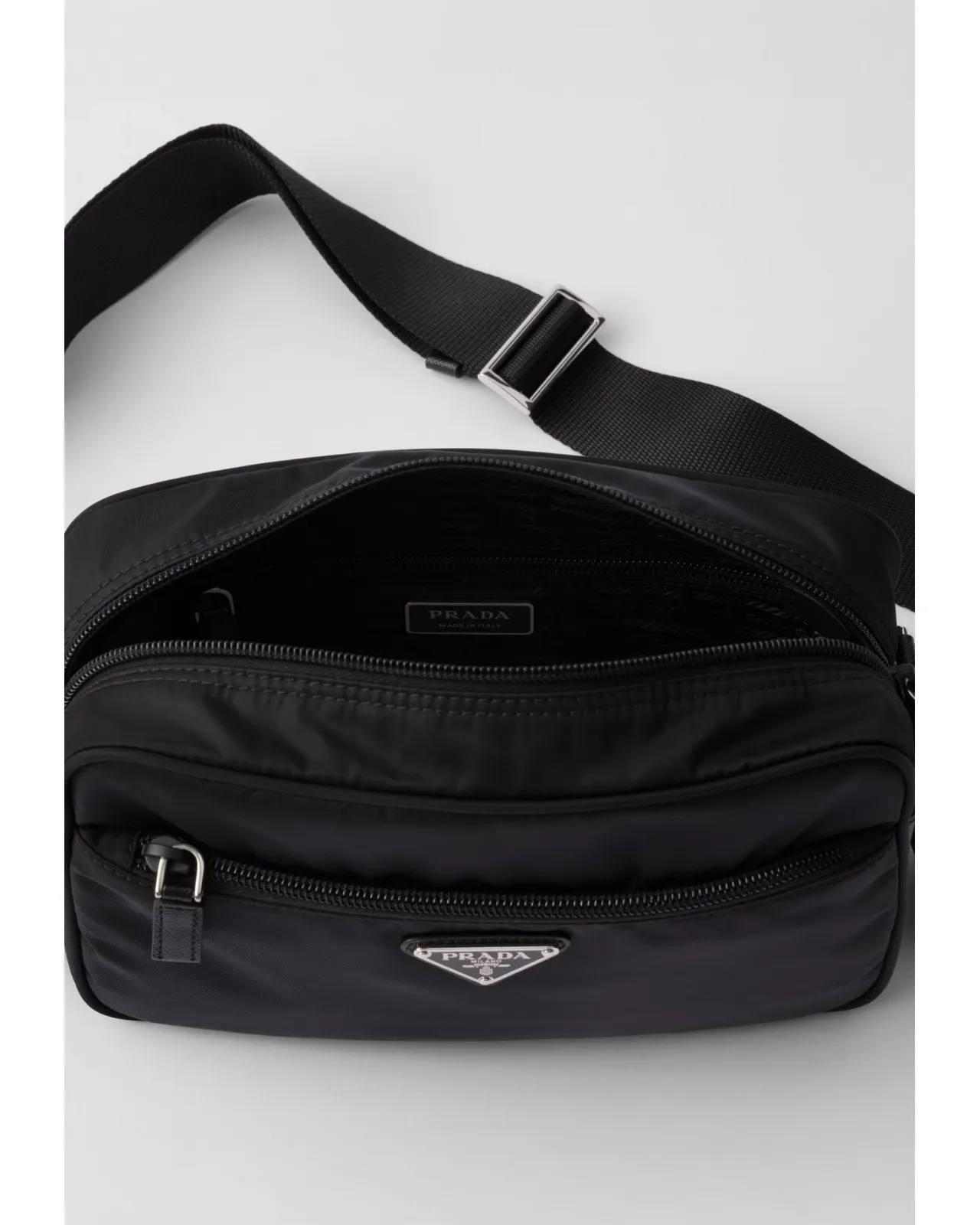 Re-Nylon ショルダーバッグ 1BC167 RV44 F0002 V B1M | Matsuya Ginza