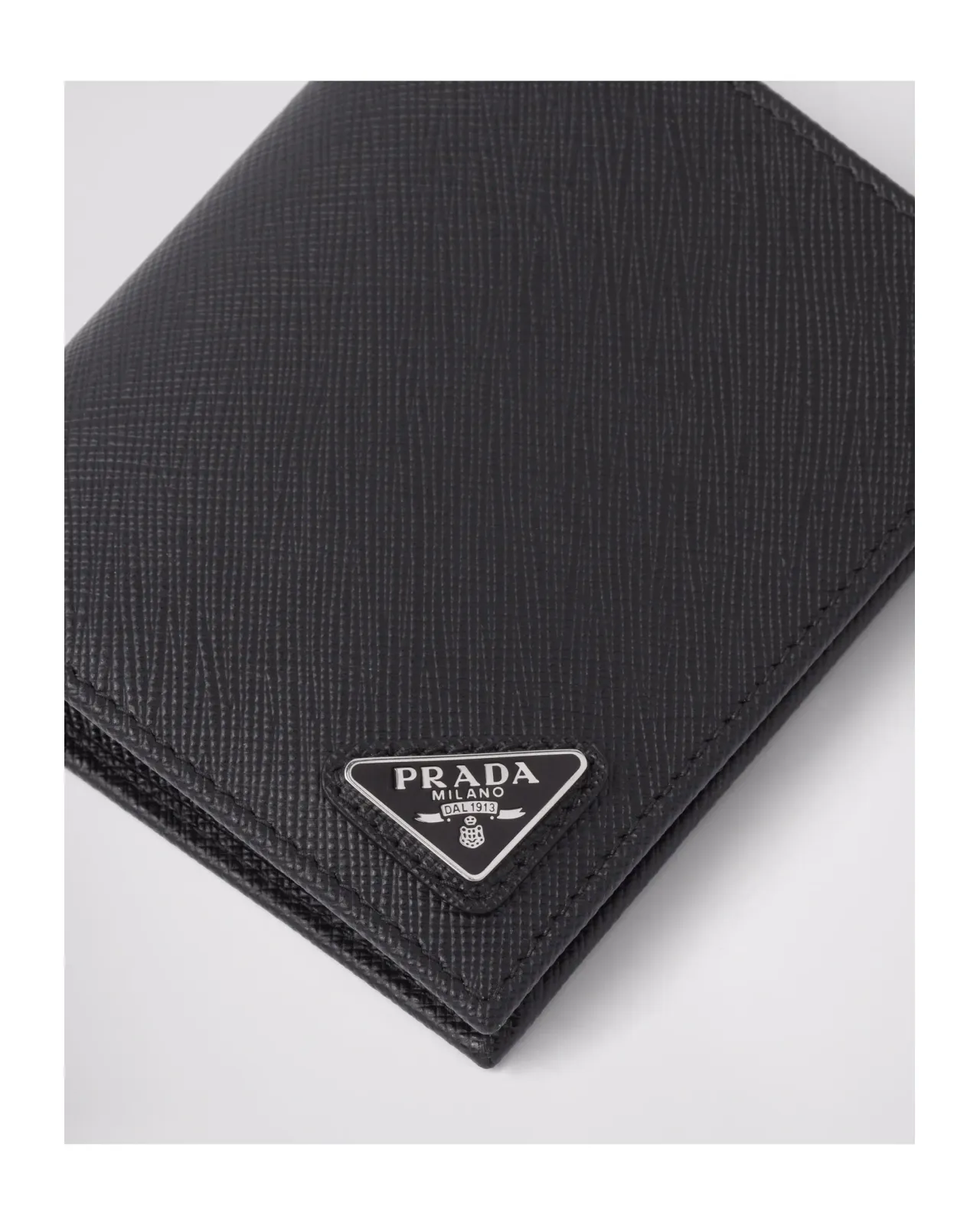 サフィアーノトライアングル 財布 | Matsuya Ginza