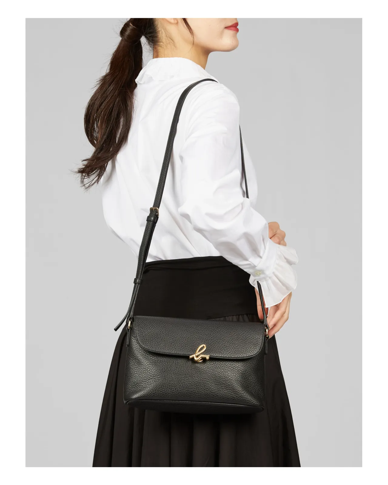美品✨現行agnes b. IS12F-10 The b.　ショルダーバッグ The b. ショルダーバッグ IS12F－10 | Matsuya Ginza