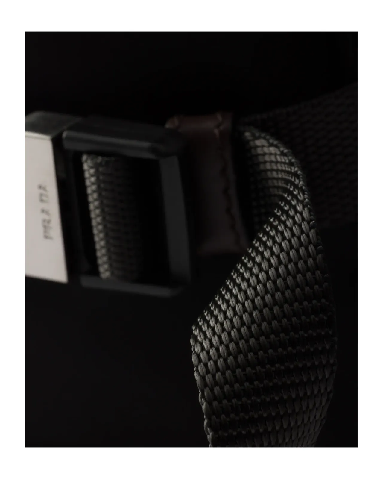 プラダ スピードロック Re-Nylon レザー ショルダーバッグ | Matsuya Ginza