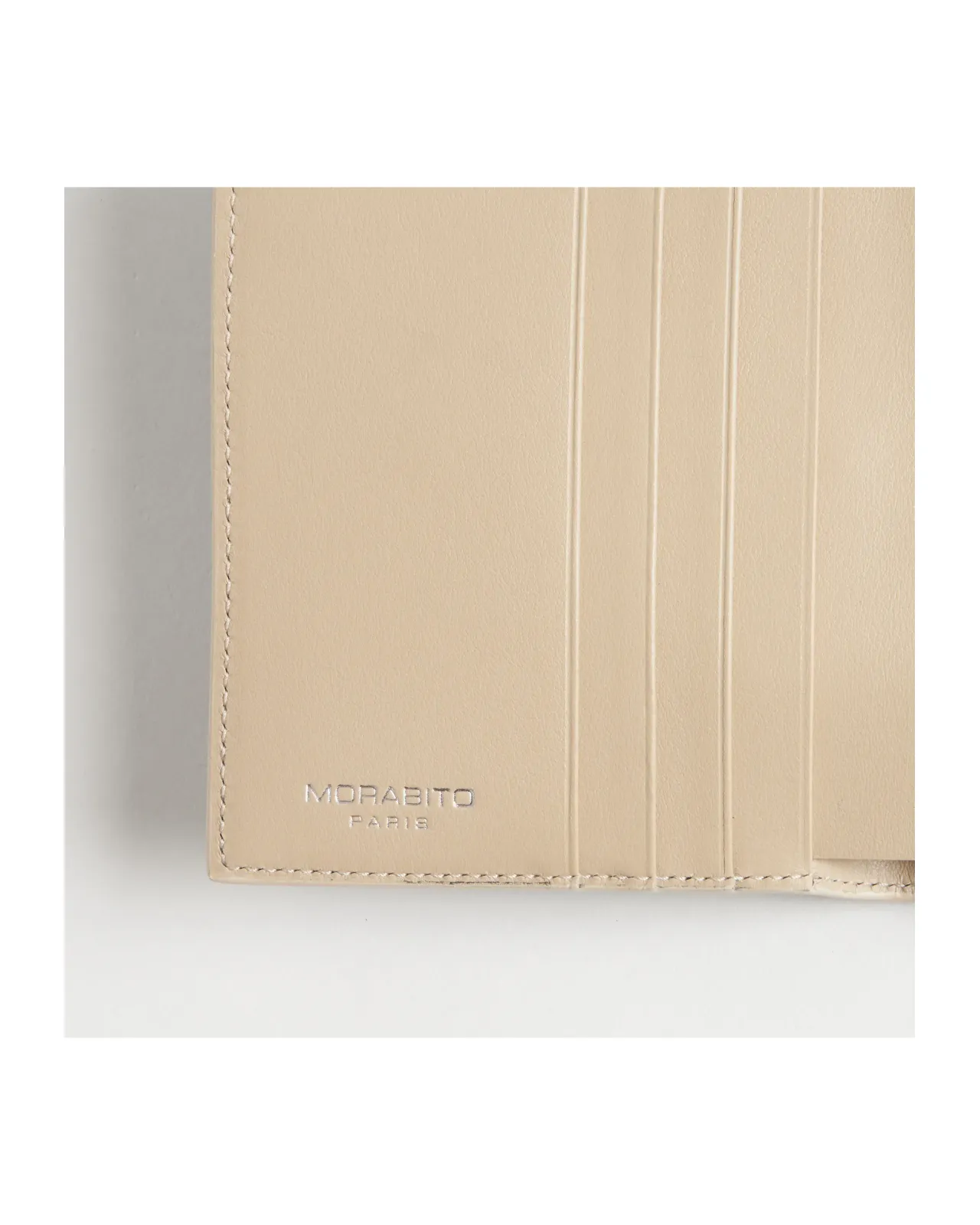 新品☆2つ折り財布ベージュ 2つ折り財布(フラップ付) | Matsuya Ginza