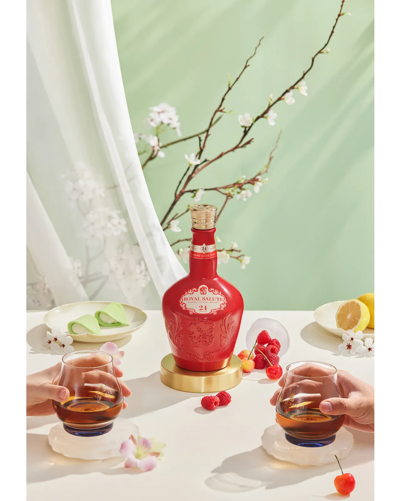 ローヤルサルート24年 コニャック カスク フィニッシュ 700ml