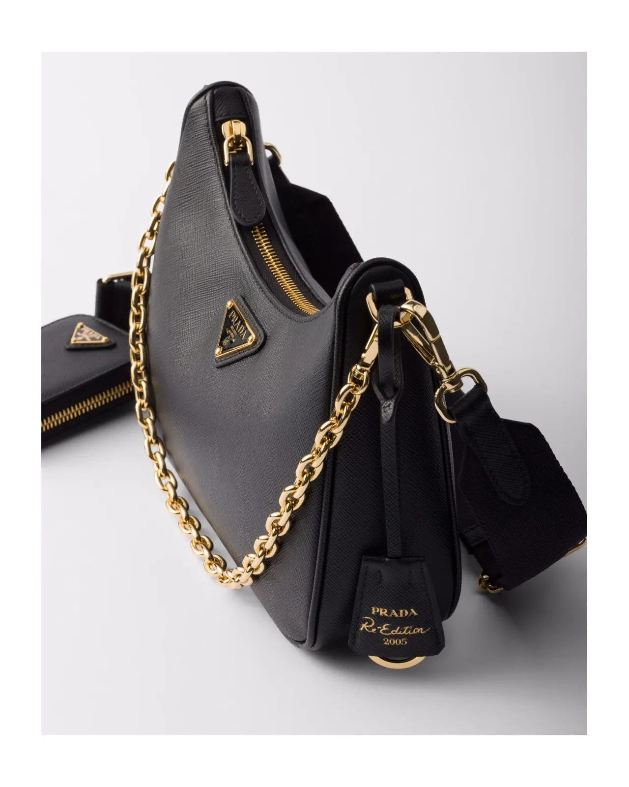 プラダ Re-Edition 2005 サフィアーノレザー バッグ | Matsuya Ginza