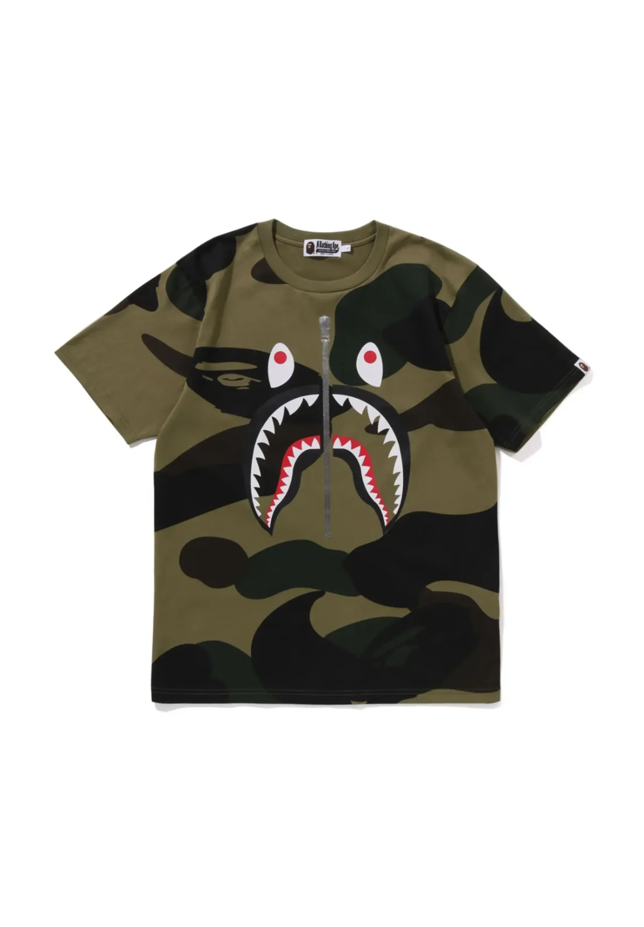 A BATHING APE GIANT 1ST CAMO SHARK TEE